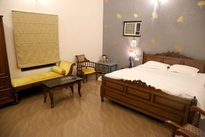 Room 10 of 61