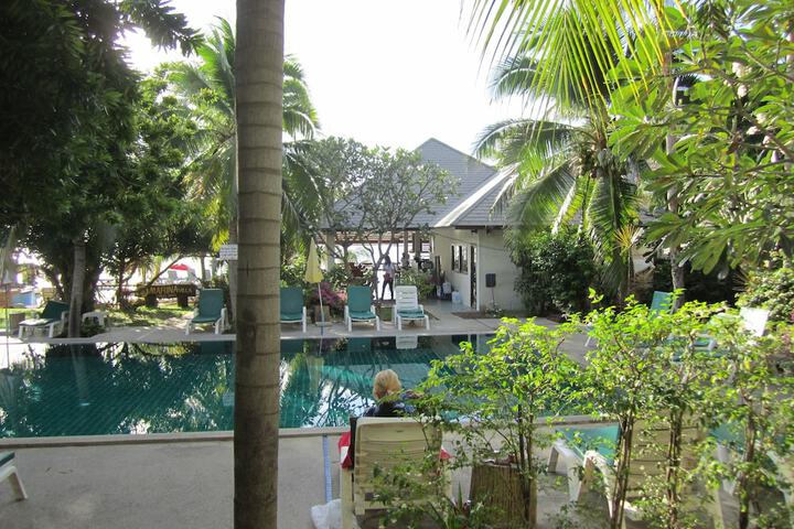 Hotel with Pool