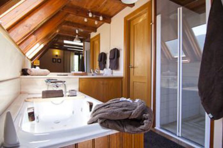 Hot Tub 25 of 44