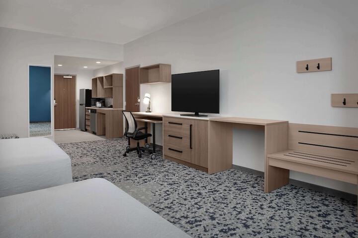 Room 6 of 35