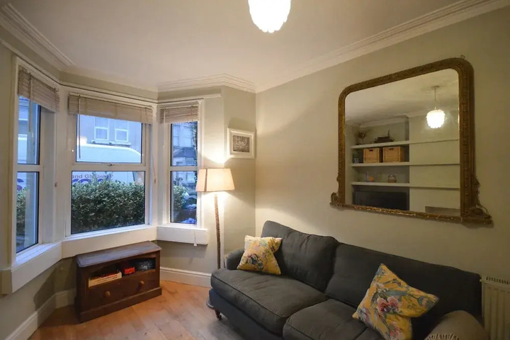 Characterful Home 15 Minute Walk to Central Bath