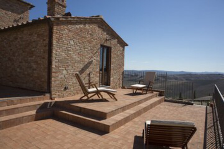 Sundeck 30 of 48