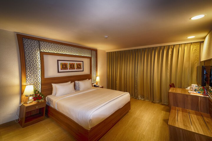 Room 7 of 30