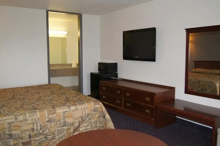 Room 2 of 13