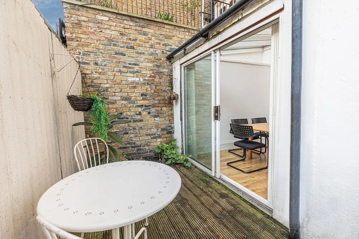 Terrace/Patio 7 of 18