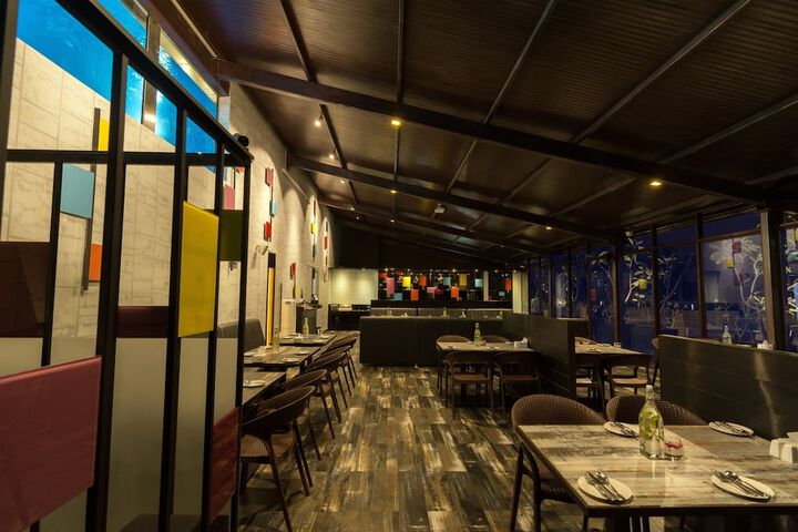 Dining 50 of 79