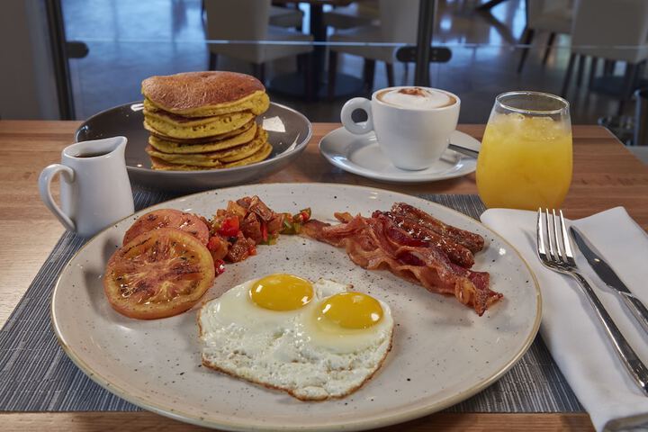 Breakfast/Coffee Service 94 of 129