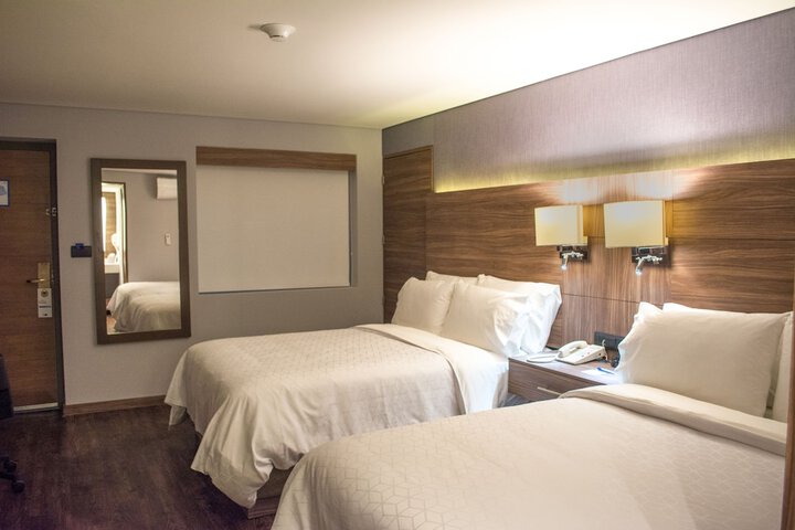 Room 13 of 61