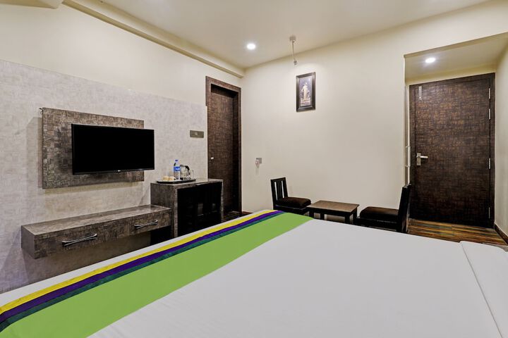 Room 17 of 31