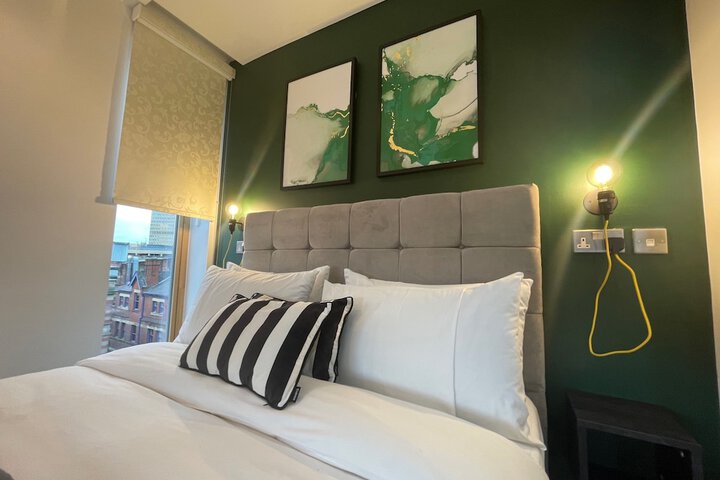 Room 16 of 296