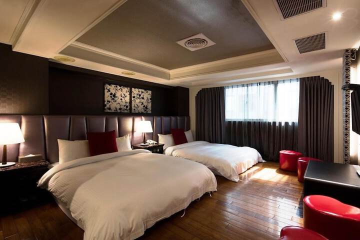 Room 22 of 63