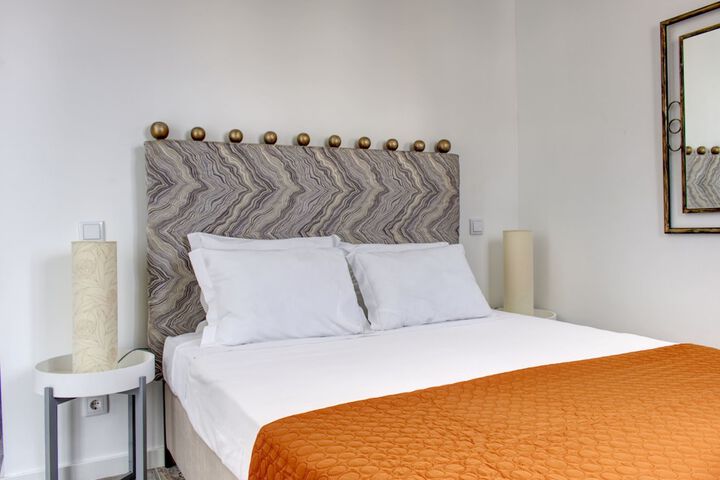 Room 4 of 39