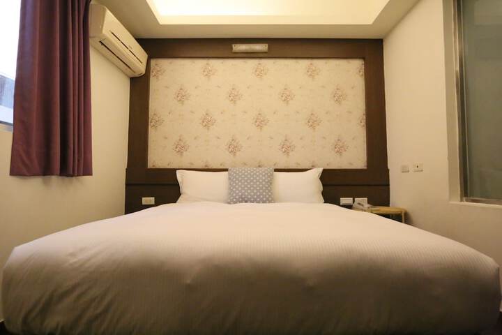 Room 5 of 46