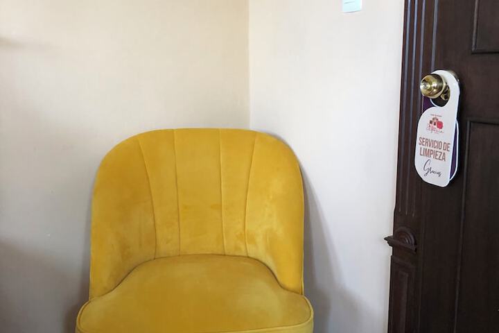 Room 51 of 170