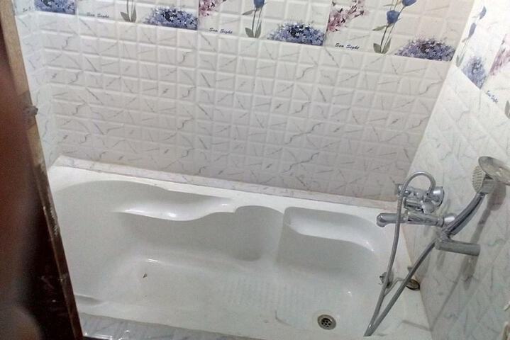 Room 12 of 14