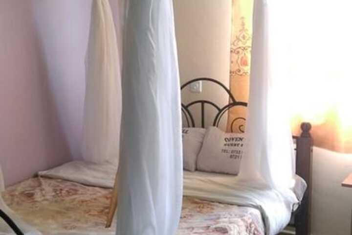 Room 8 of 23