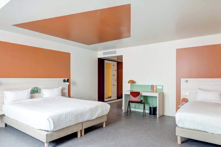 B & B HOME Paris Mairie de Saint-Ouen in Saint-Ouen