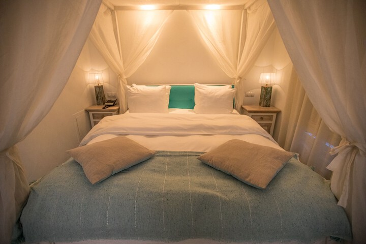 Room 16 of 50