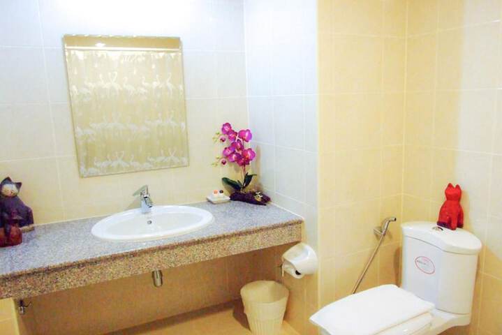 Room 14 of 82