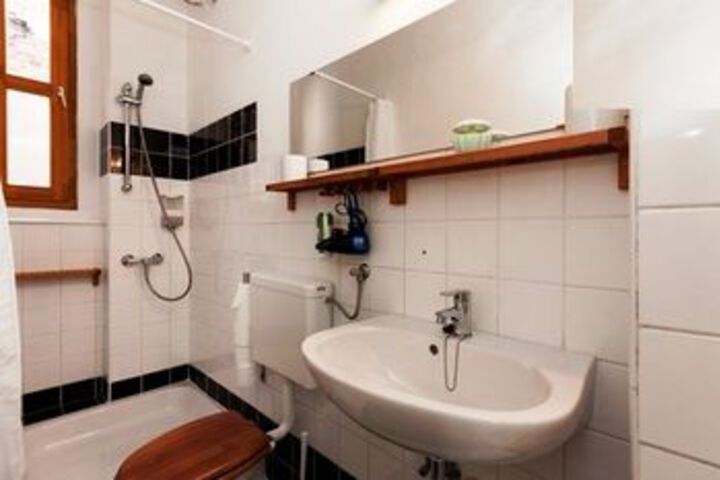 Room 3 of 19