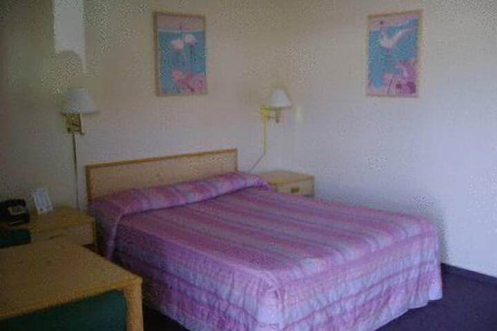 Room 16 of 25
