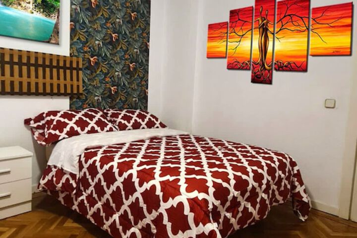 Room 9 of 23