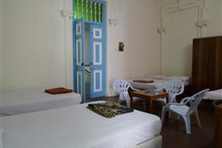 New Savoy Hotel