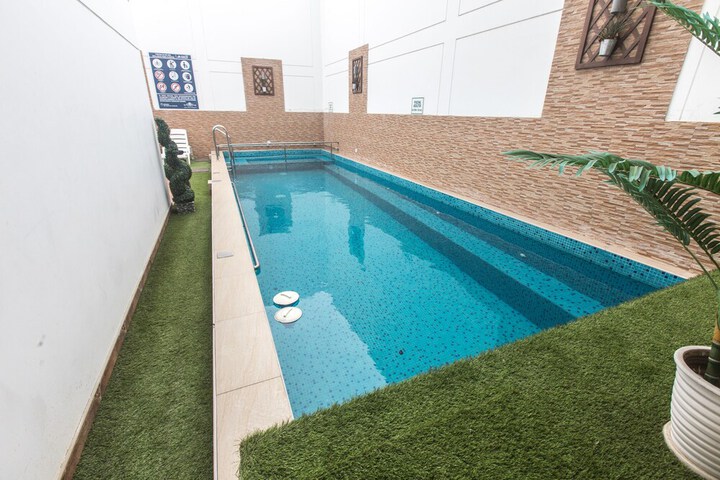 Pool 61 of 103