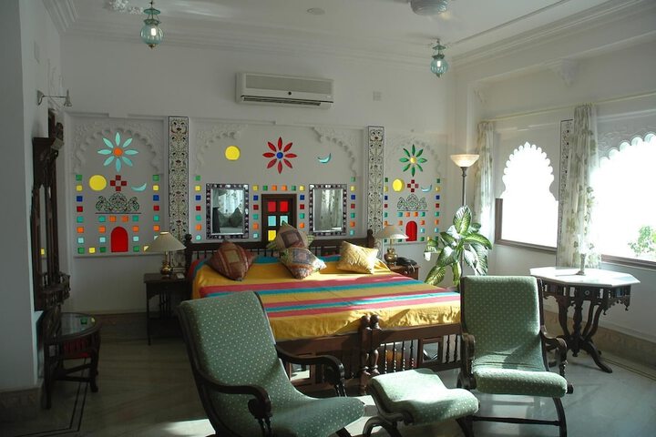 Room 3 of 49