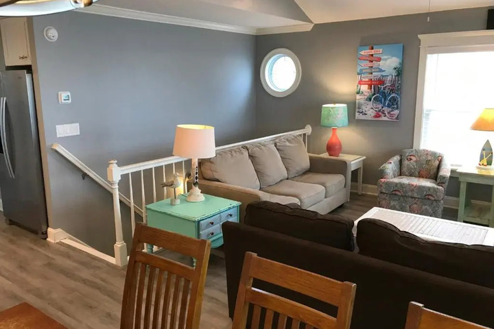 Room 11 of 23