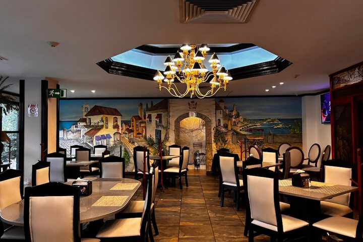 Dining Photos