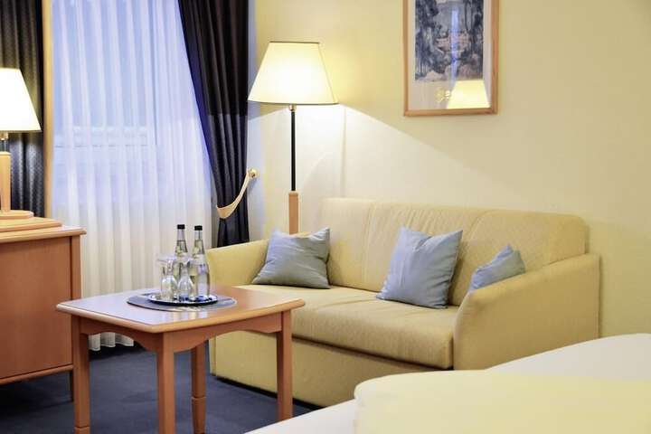 Room 4 of 26