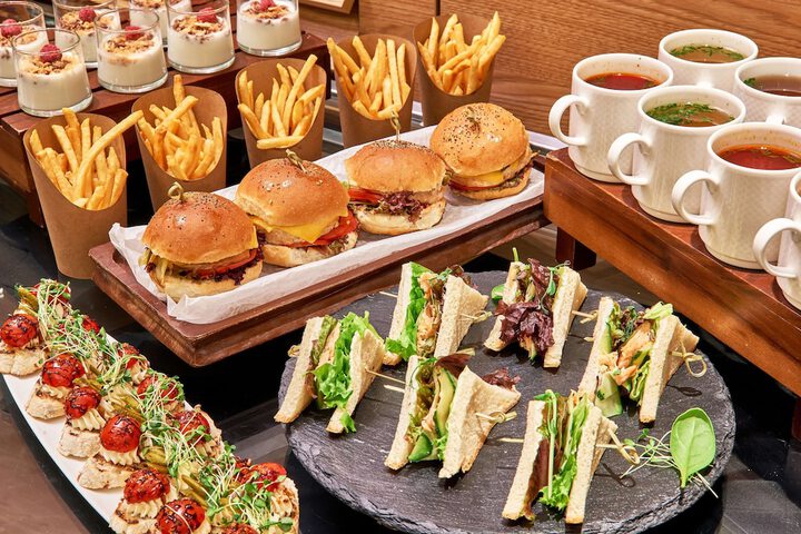 Breakfast/Coffee Service 116 of 194