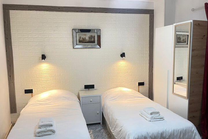 Room 46 of 121