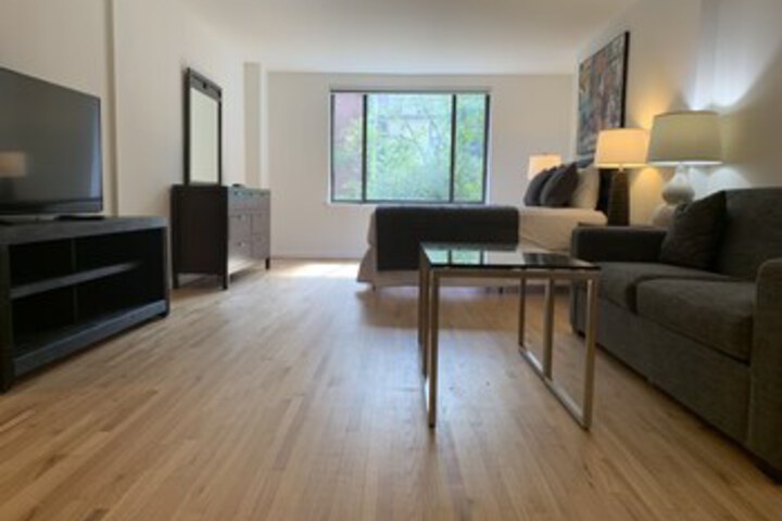 Room 11 of 37