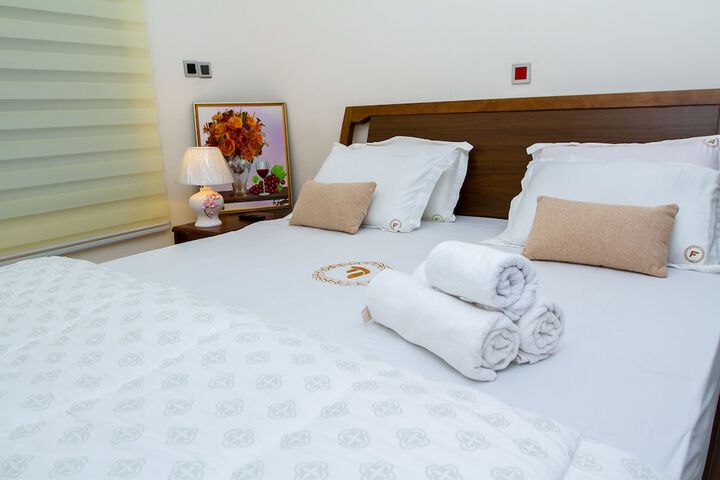 Room 3 of 49
