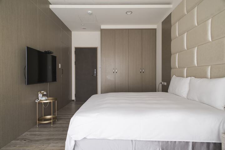 Room 21 of 45