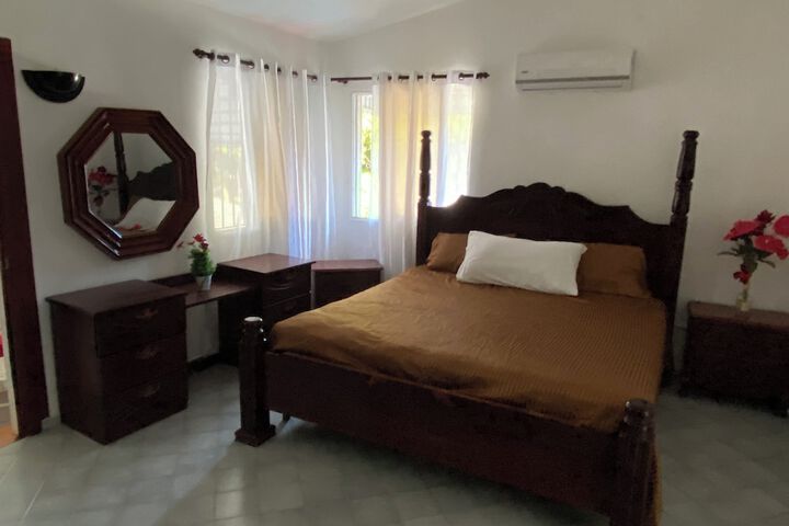 Room 21 of 132