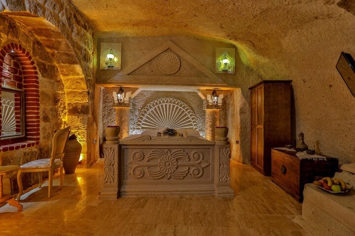 Room 4 of 75