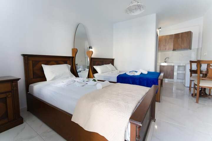 Room 35 of 158