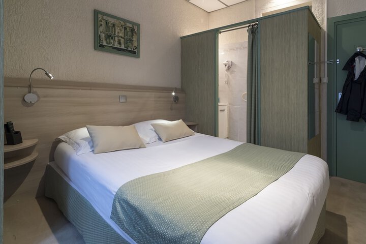 Room 11 of 70
