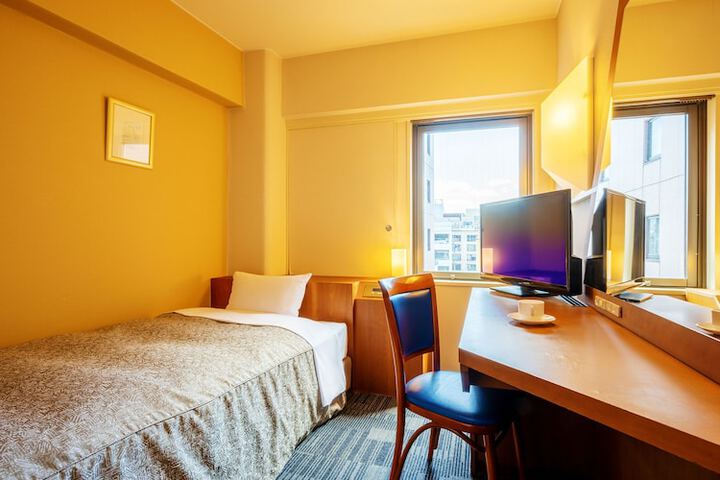 Room 14 of 85