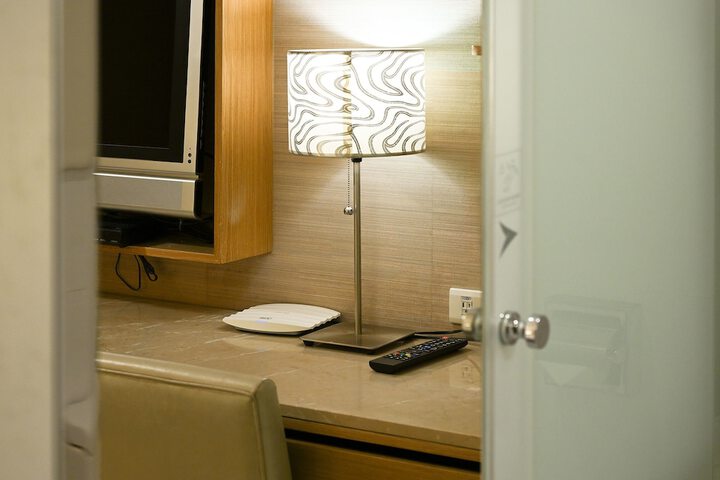 Room 36 of 120