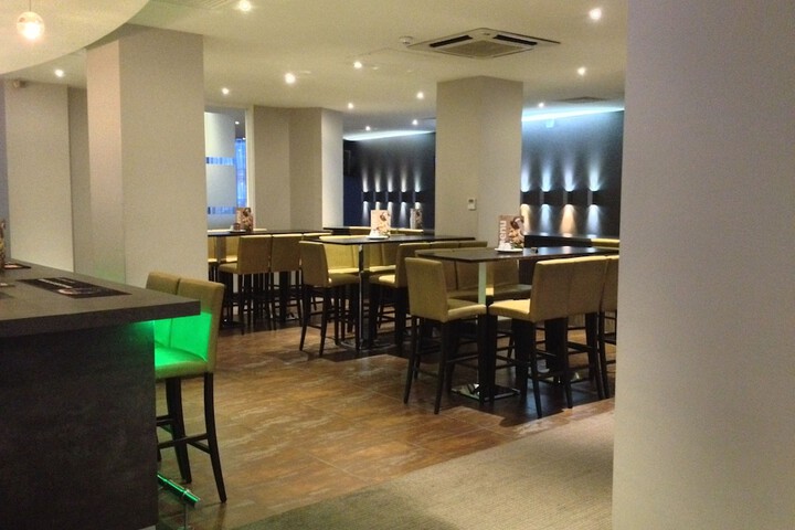 Lounge 156 of 210