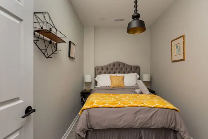 Room 5 of 20