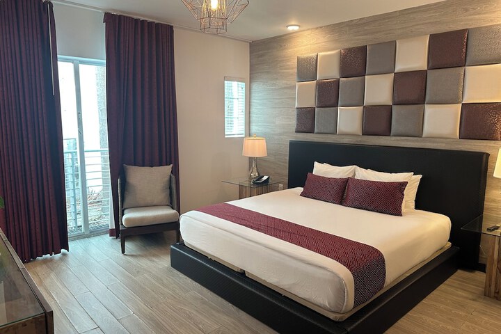 Room 17 of 59