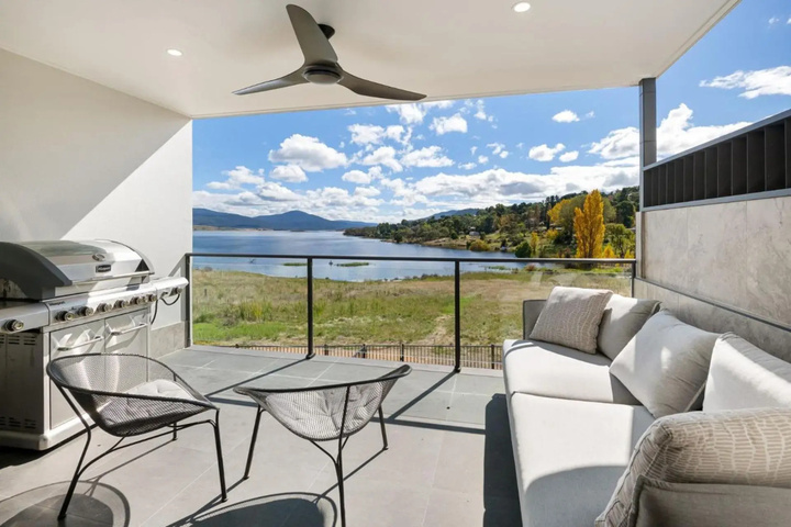 Terrace/Patio 7 of 22