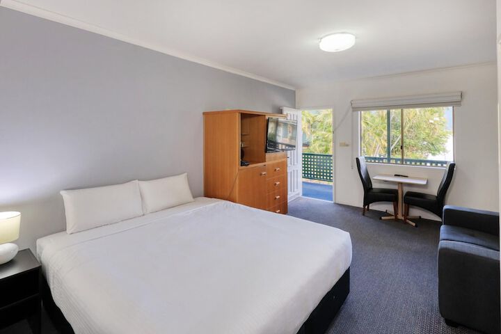 Room 8 of 69