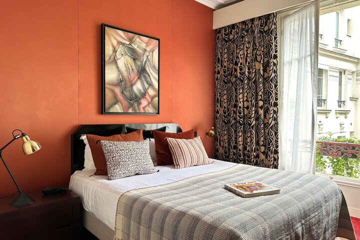Room 49 of 221