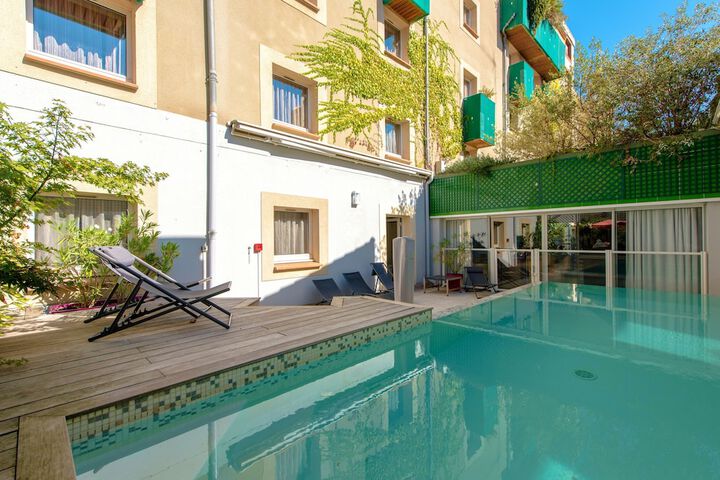 Hotel with Pool